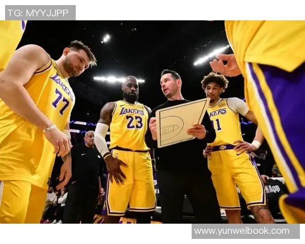 火箭与湖人季后赛第二场激战回顾双方明星球员表现精彩纷呈 火箭与湖人季后赛第二场激战回顾双方明星球员表现精彩纷呈