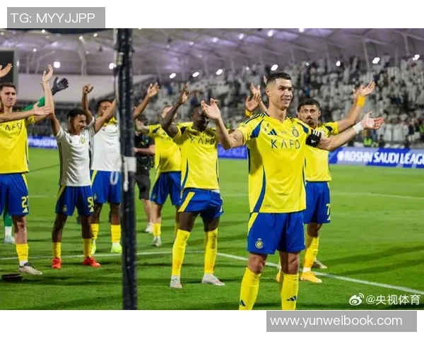 利雅得成功2-1反转费哈，C罗双响+补时第14分钟点射绝杀